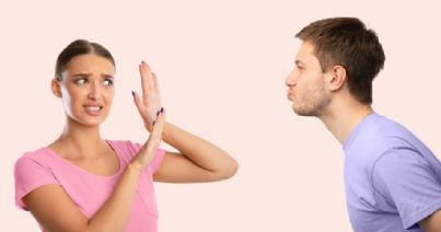 Violenza sessuale obbligare la moglie a farsi baciare sulla bocca