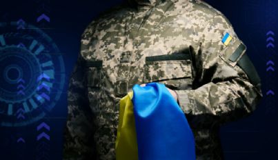 soldato in divisa ucraina
