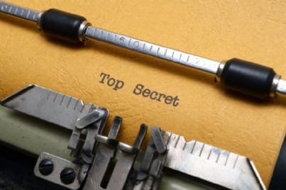 parole top secret su macchina da scrivere